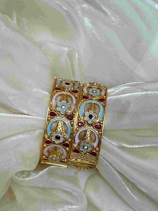 Rajwadi Gold and Enamel Floral Bangle - Image 2