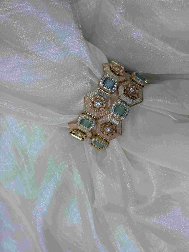 Royal Rajwadi Gem-Studded Bangle