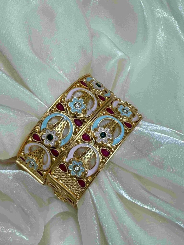 Rajwadi Gold and Enamel Floral Bangle