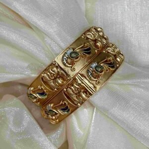 Rajwadi Gold and Peacock Motif Bangle