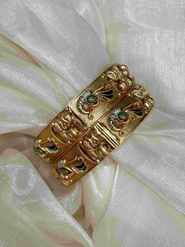 Rajwadi Gold and Peacock Motif Bangle